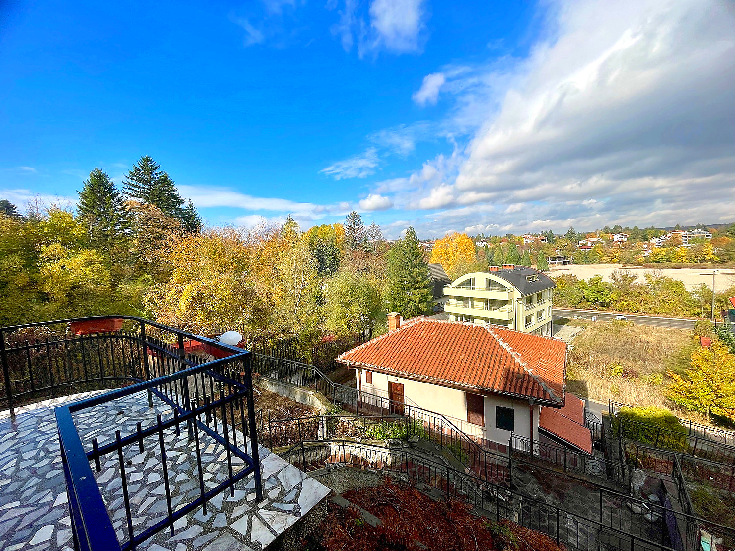outside, balcony, view from balcony, green area