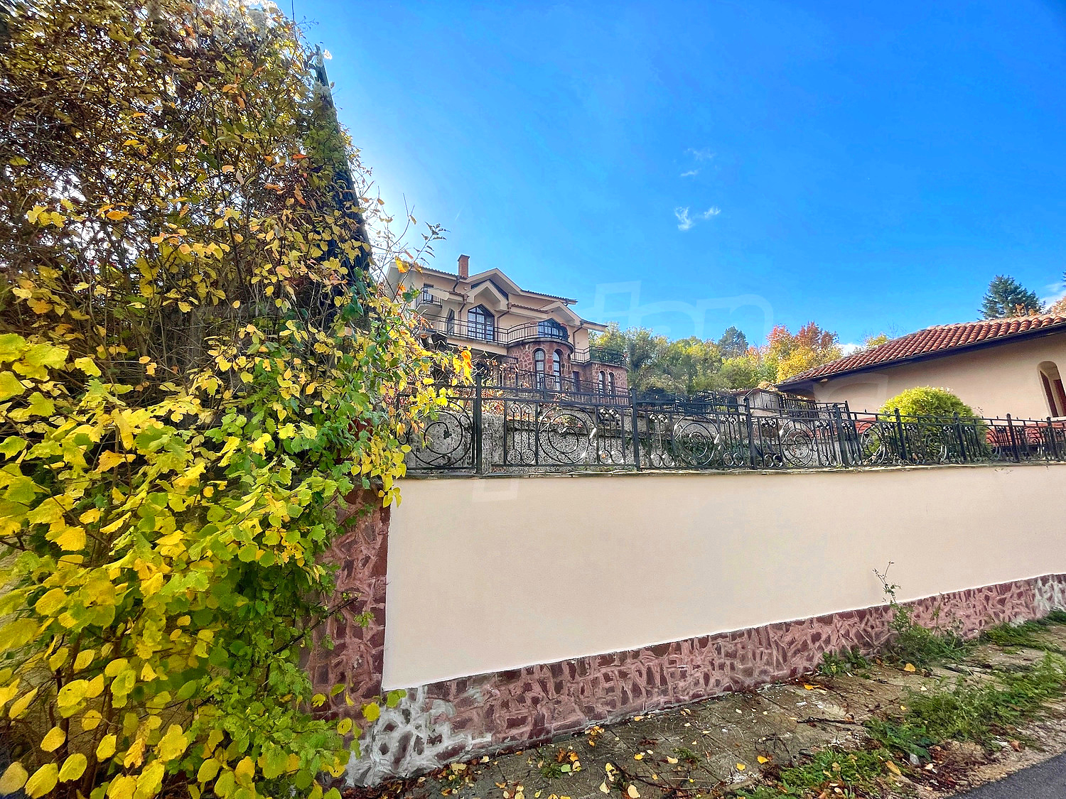 outside, facade, garden