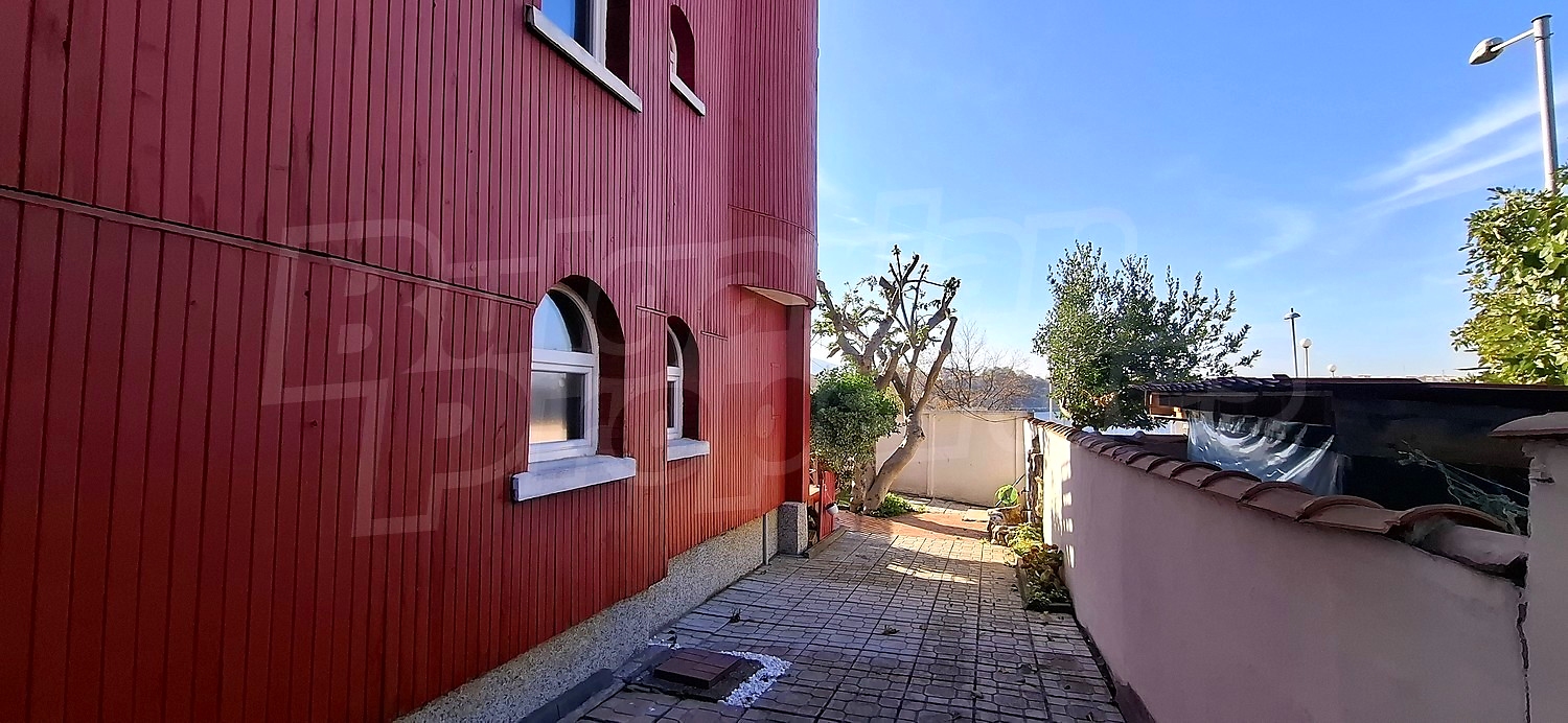 outside, facade, garden