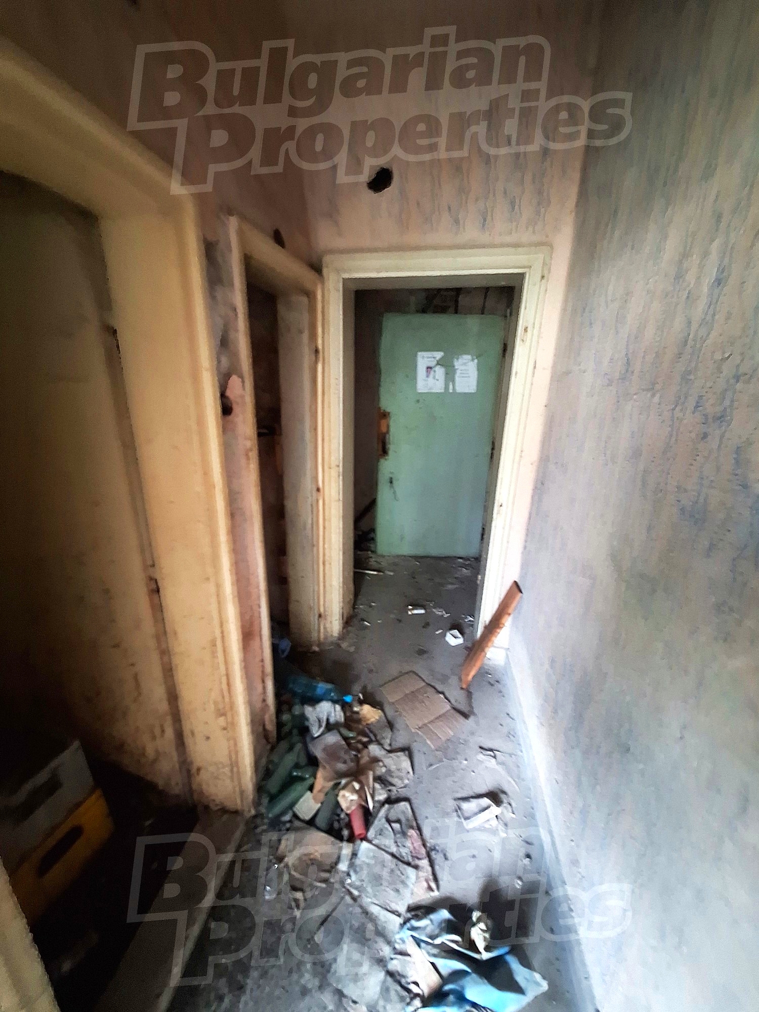 hallway, inside