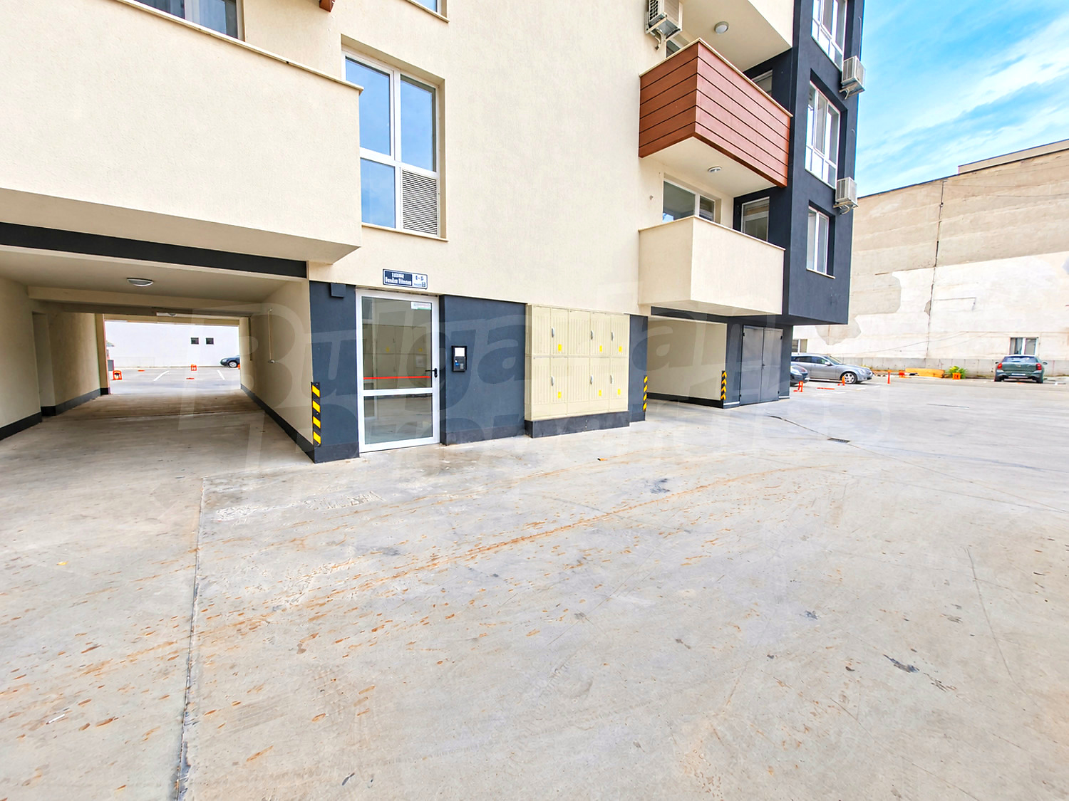 facade, parking, outside
