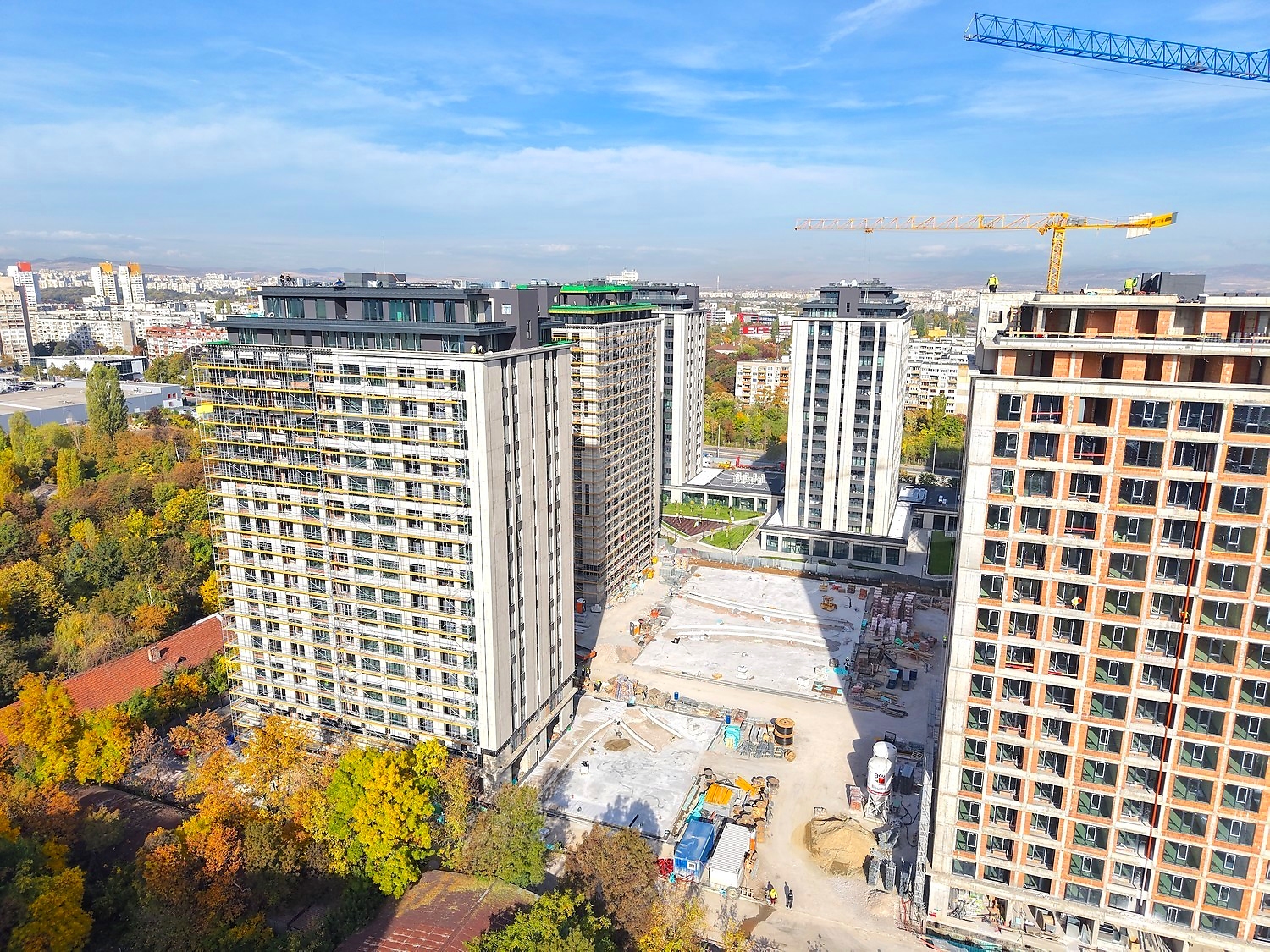 outside, facade, green area