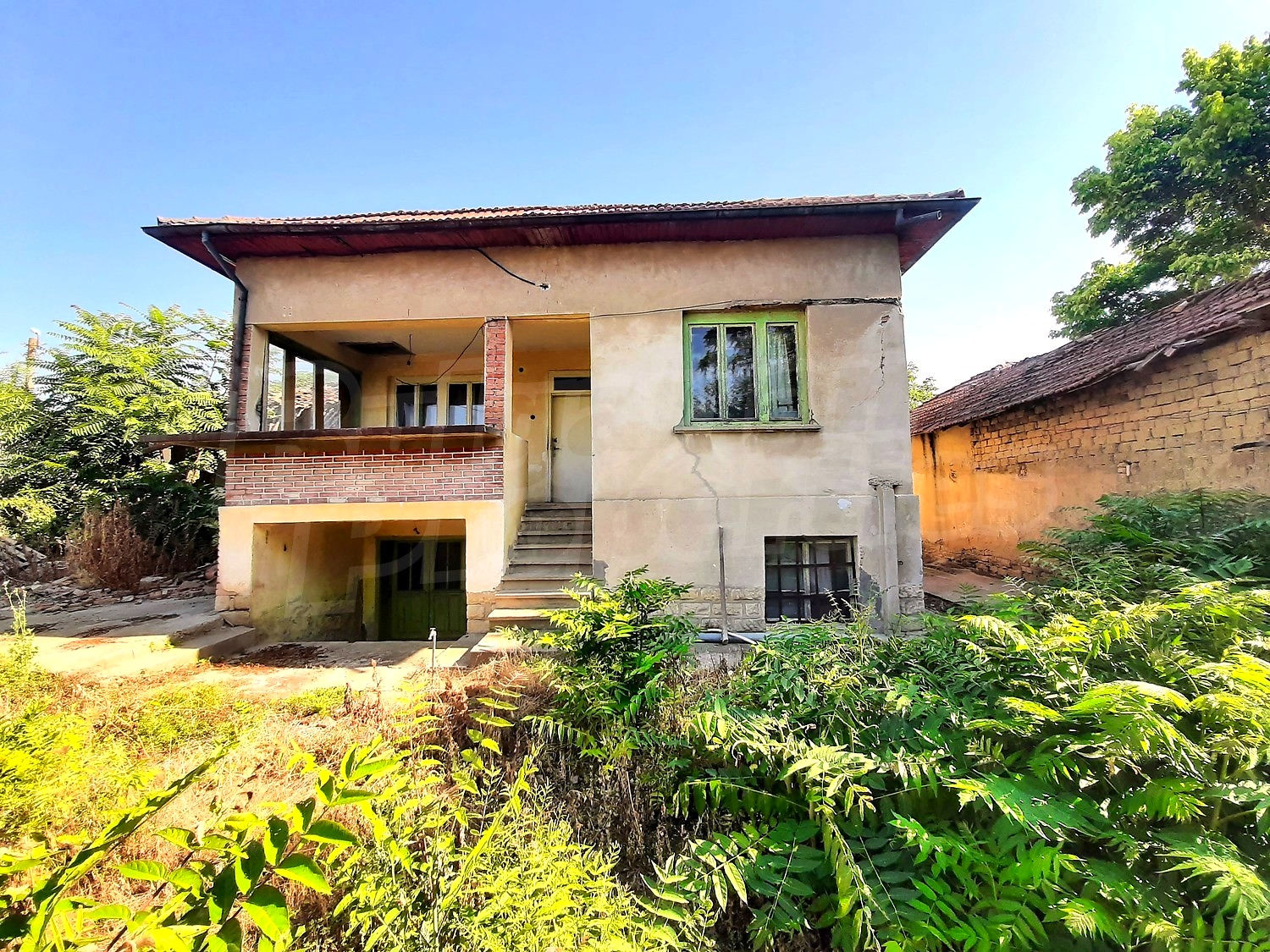 outside, facade, garden