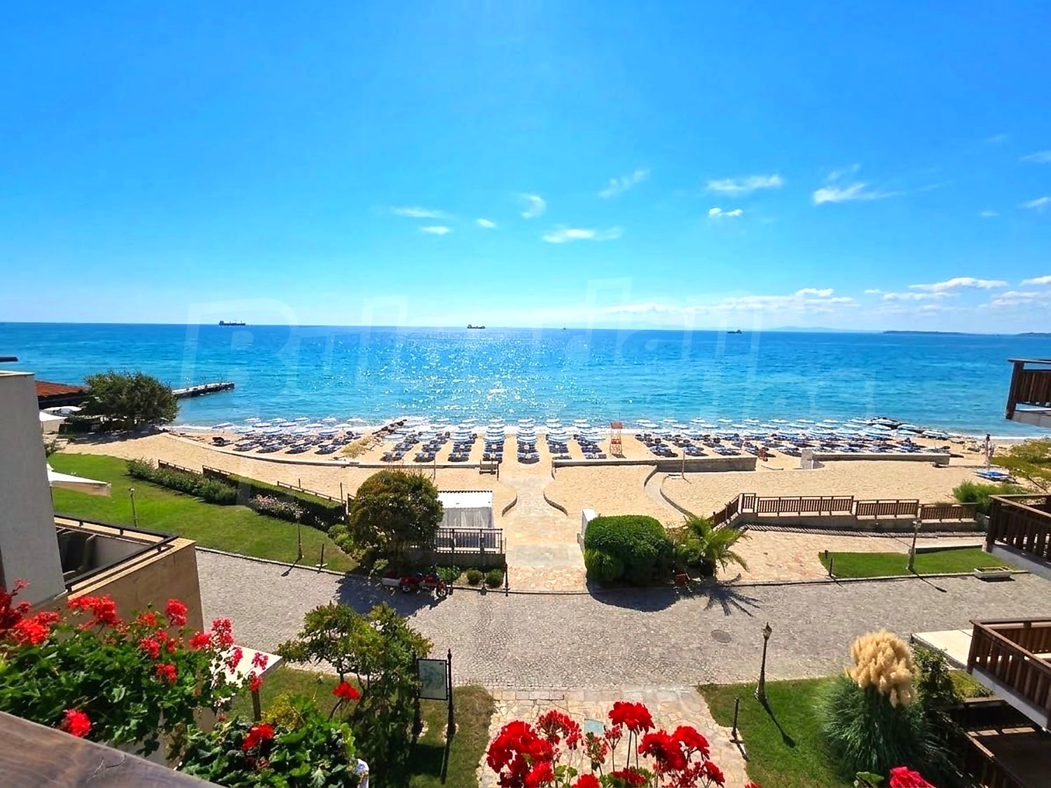 outside, sea, garden, view from balcony