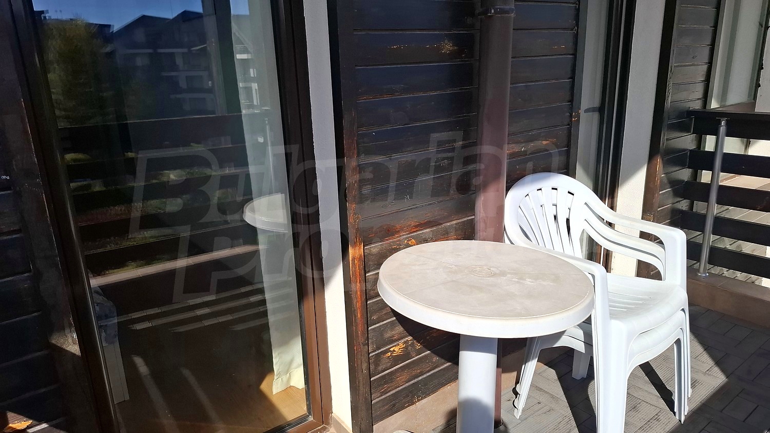 balcony, outside