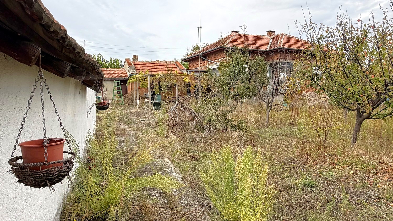 outside, facade, garden