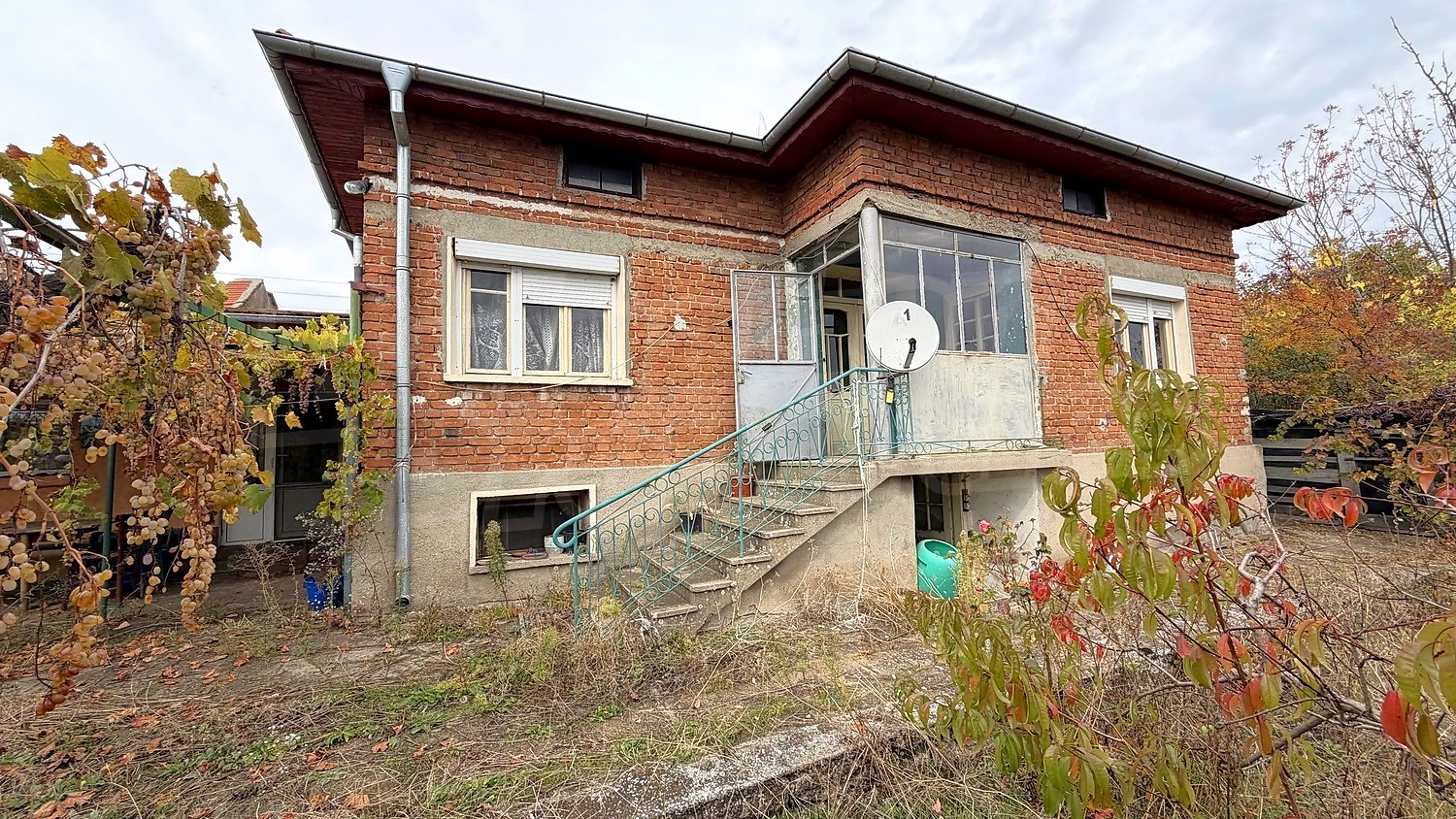 outside, facade, garden