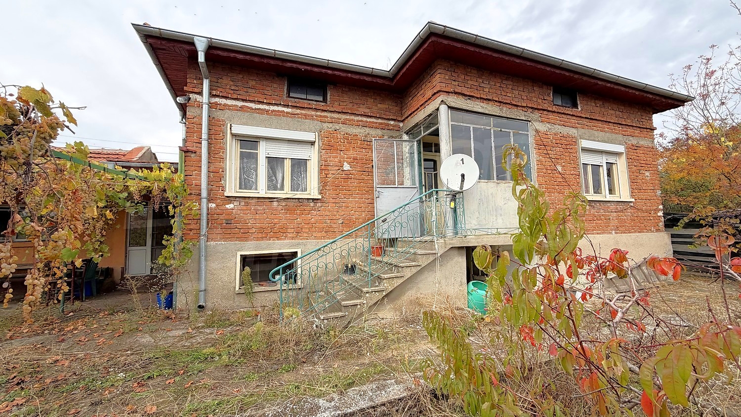 outside, facade, garden