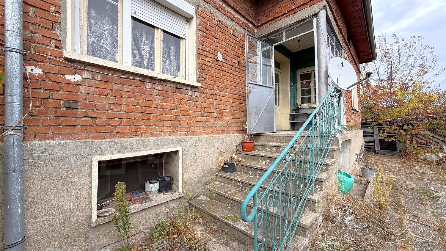 facade, outside
