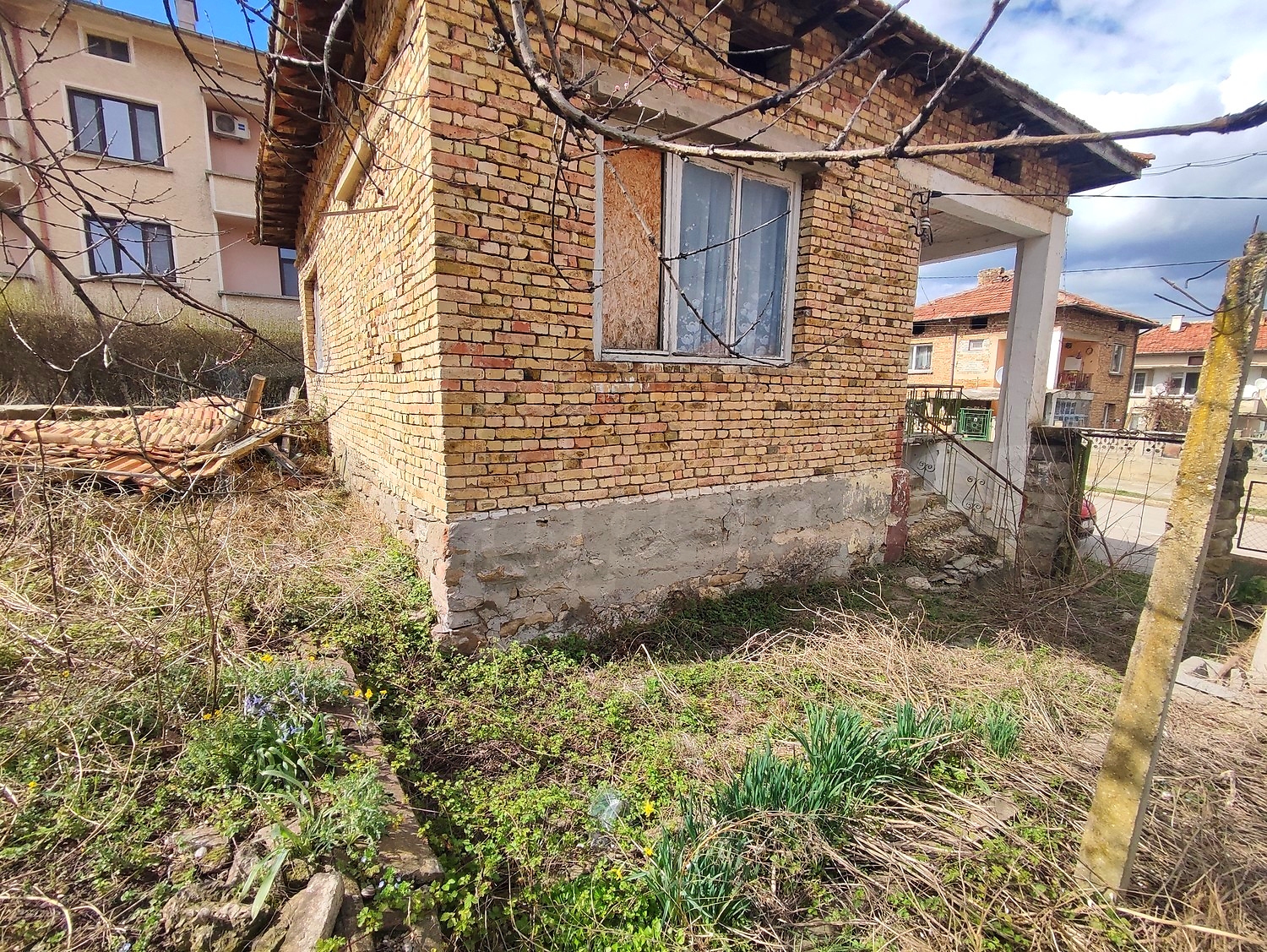 outside, facade, garden