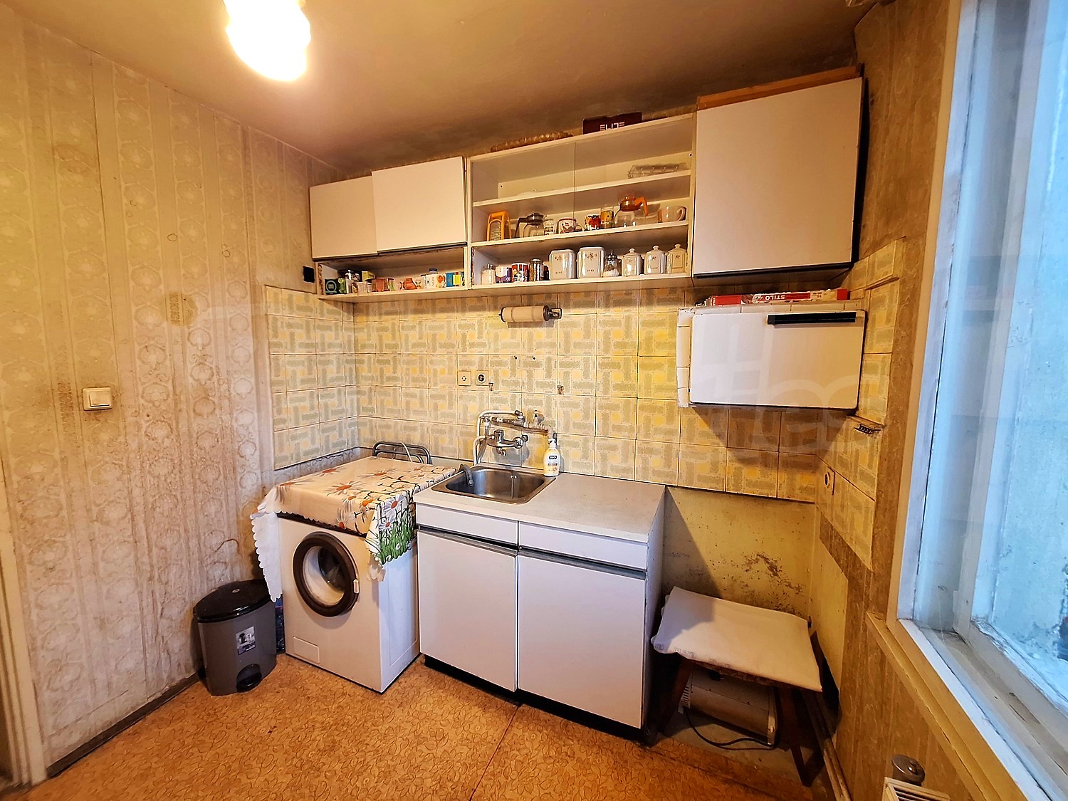inside, kitchen, furnished