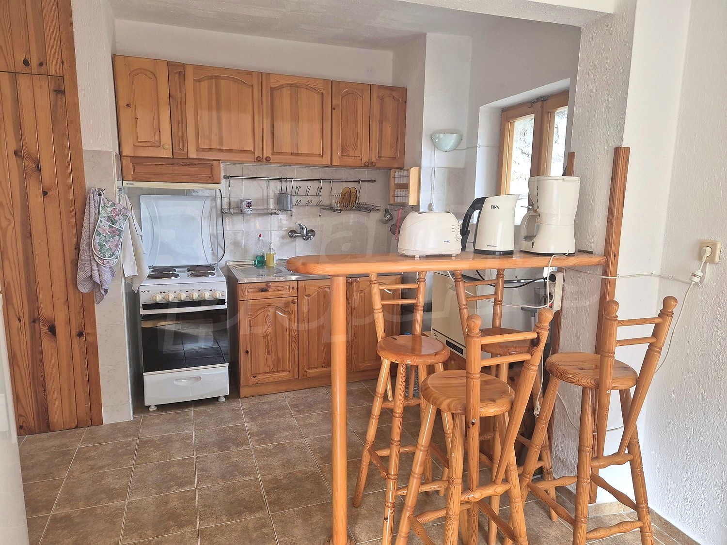 inside, kitchen, furnished