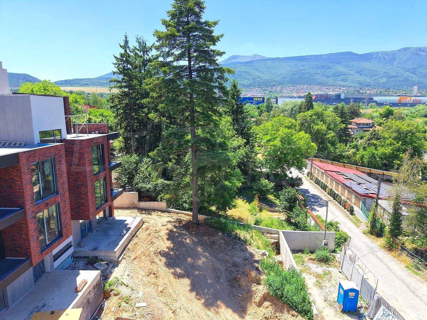 outside, facade, mountain, green area
