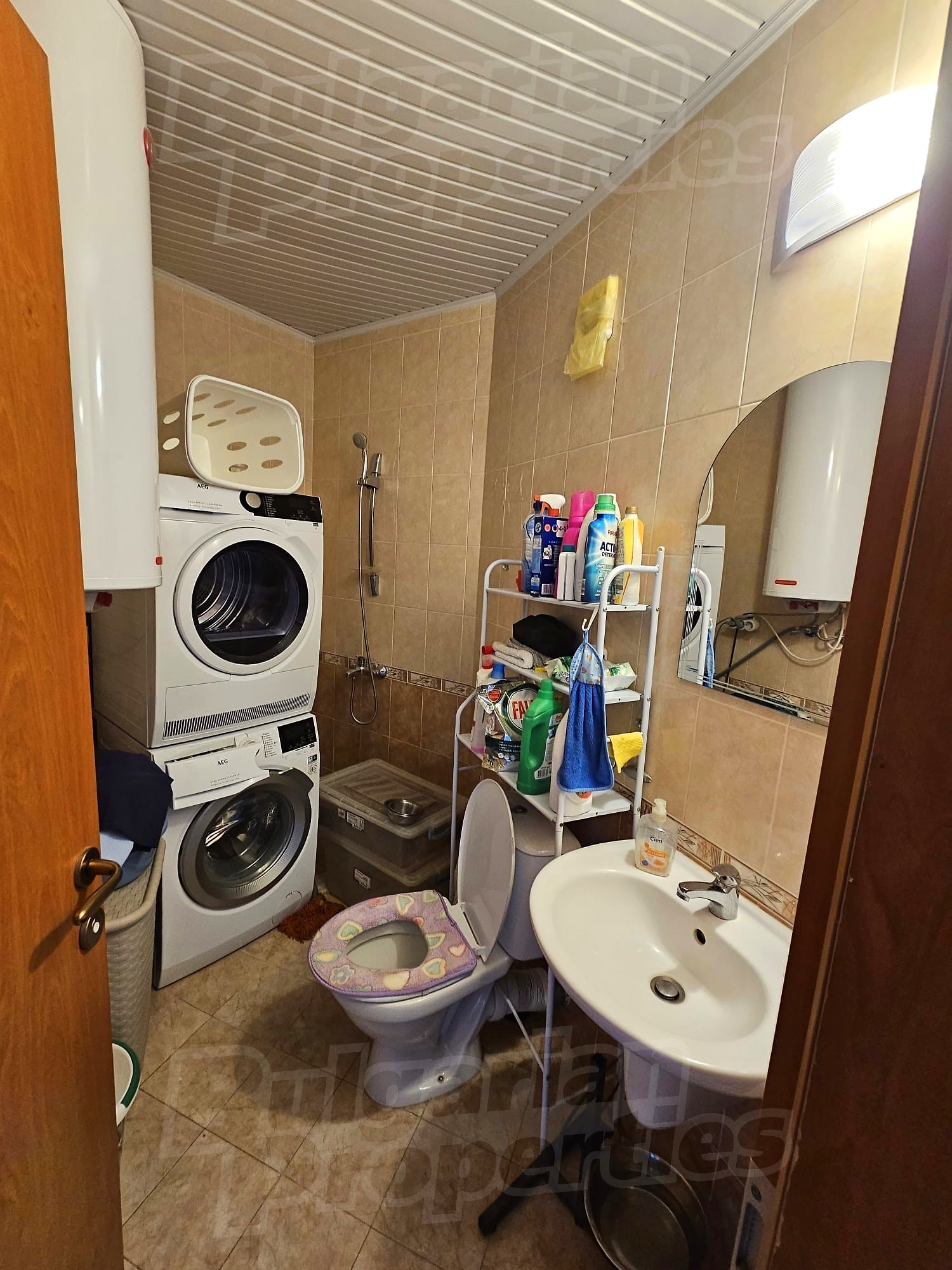 bathroom, toilet, inside, furnished