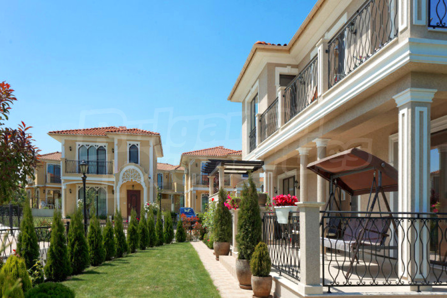 outside, garden, facade, balcony