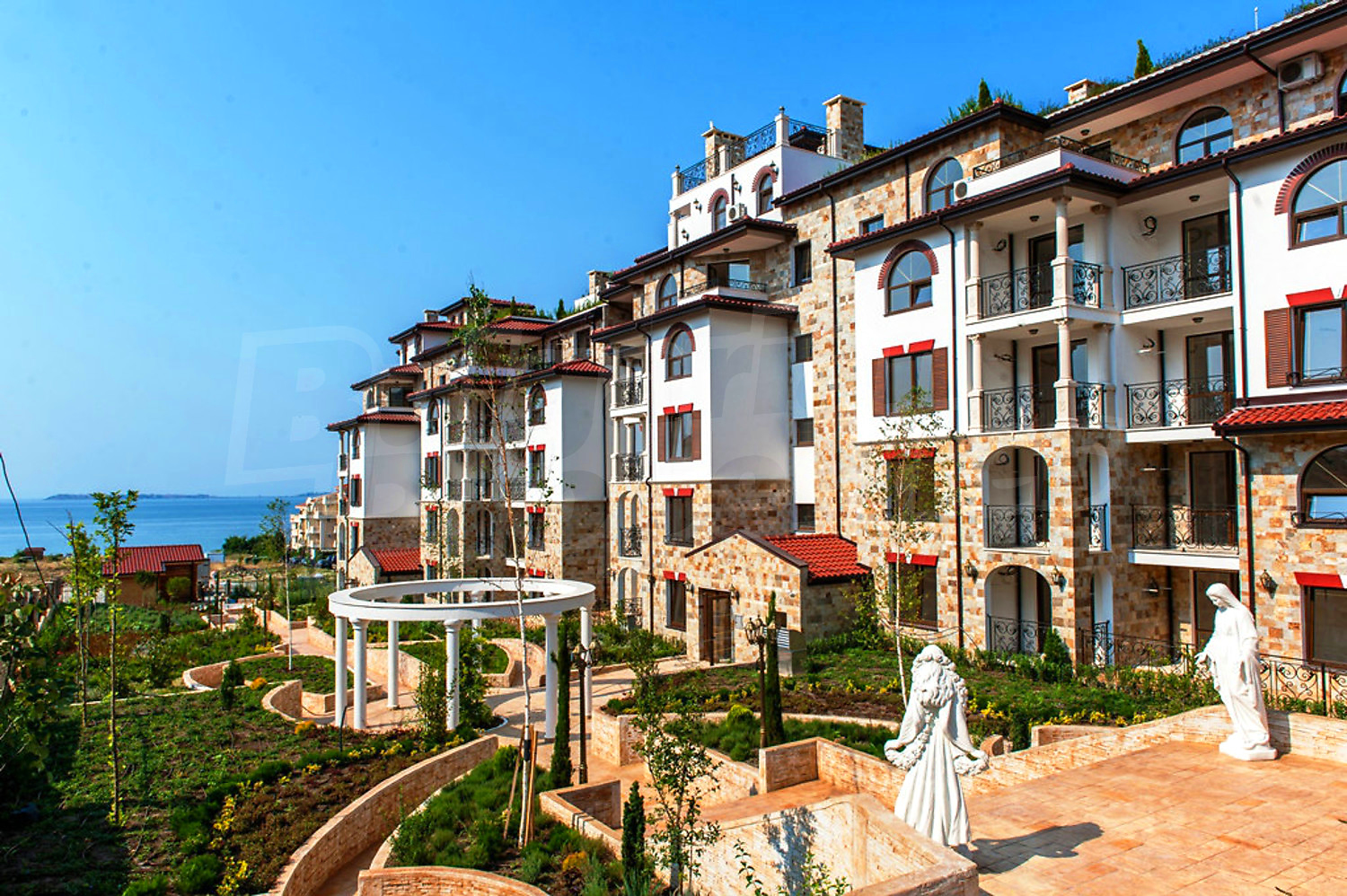 outside, facade, garden, sea
