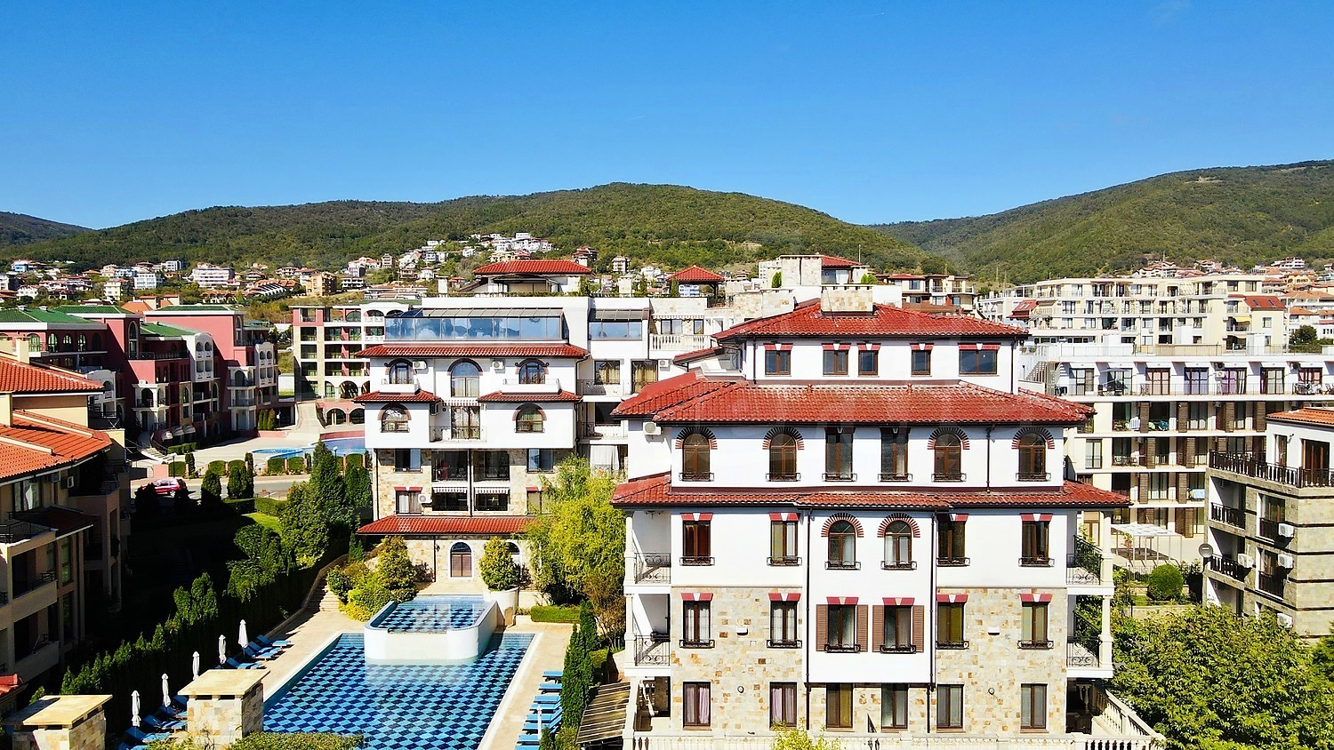 outside, facade, mountain, pool
