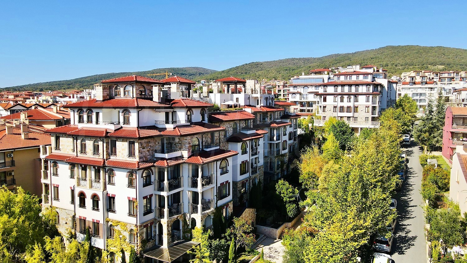 outside, facade, mountain, green area