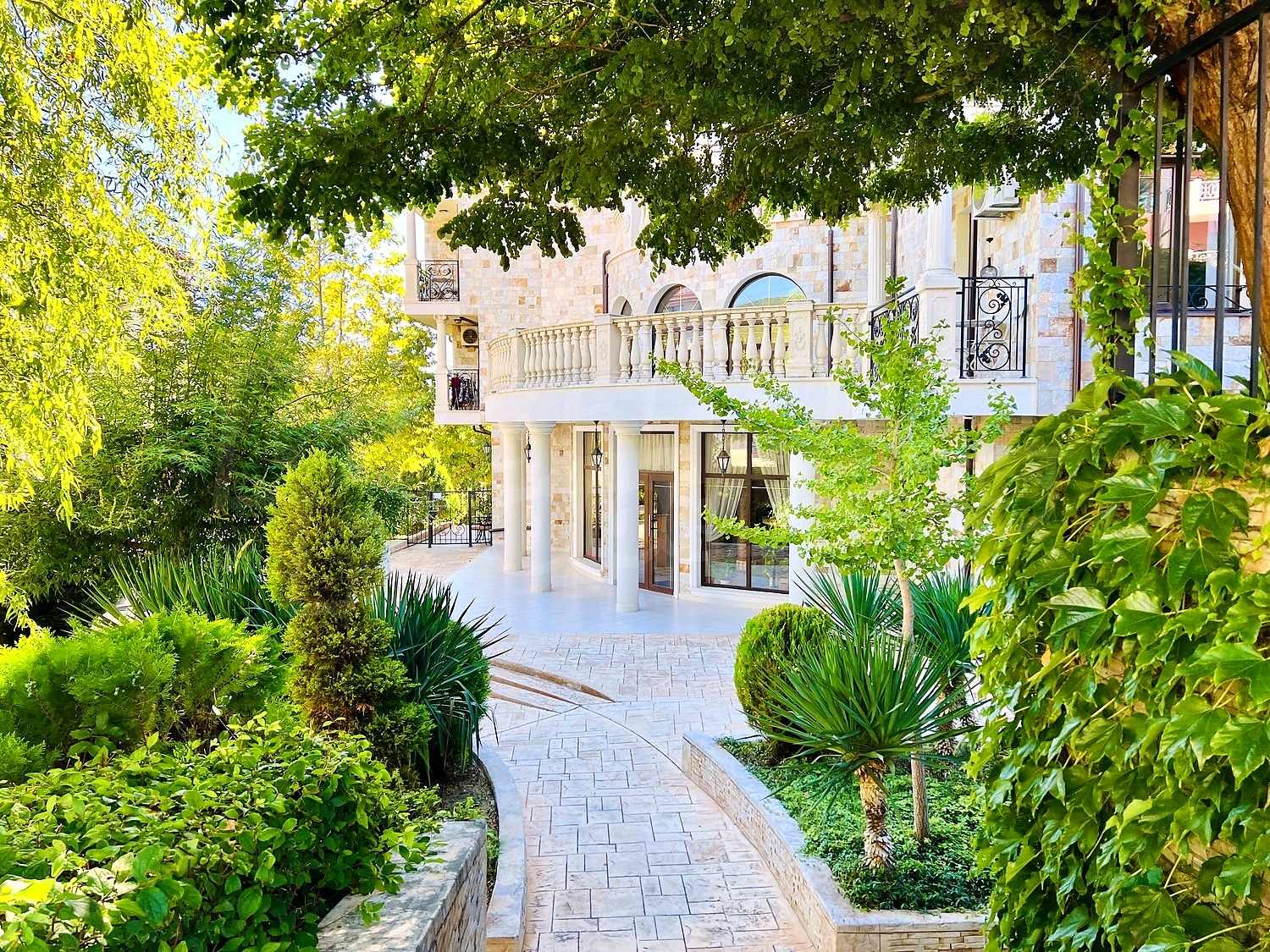 outside, facade, garden