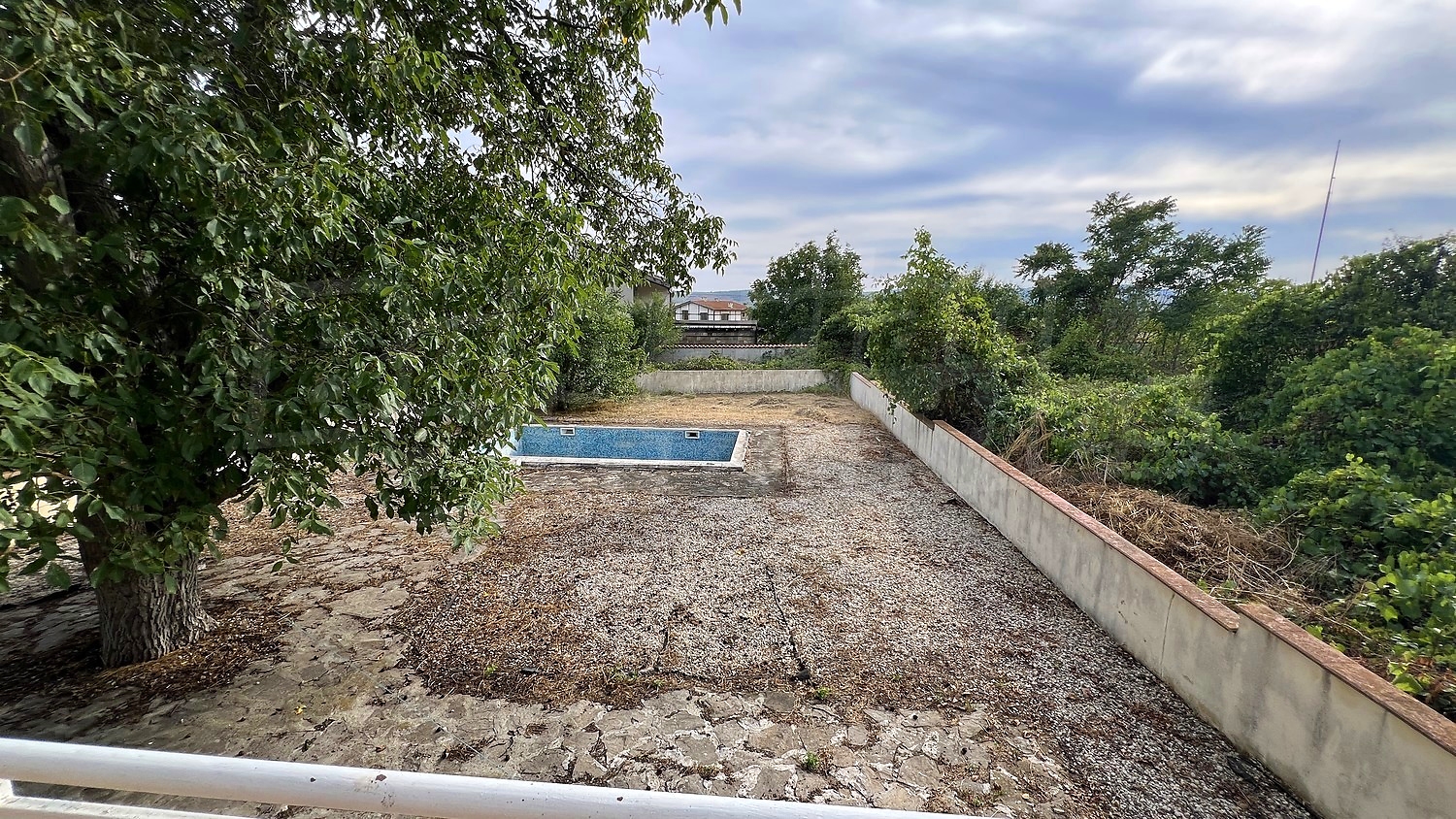 outside, garden, pool, green area