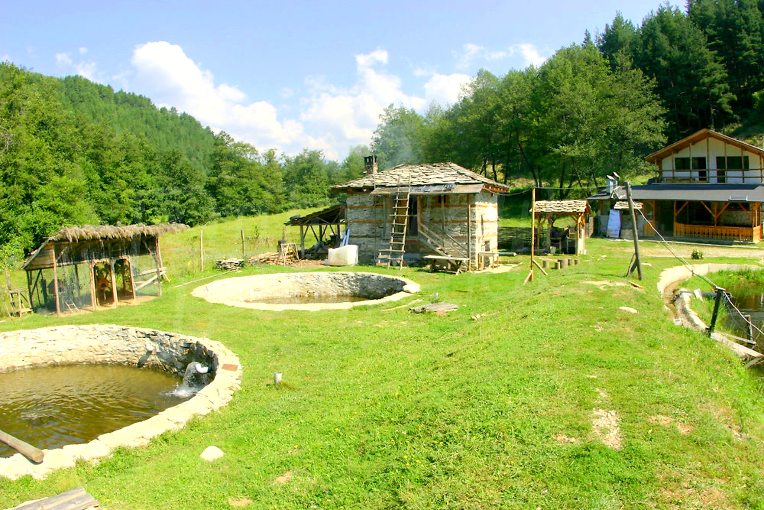Features and extras of the property Farm for sale near Bansko
