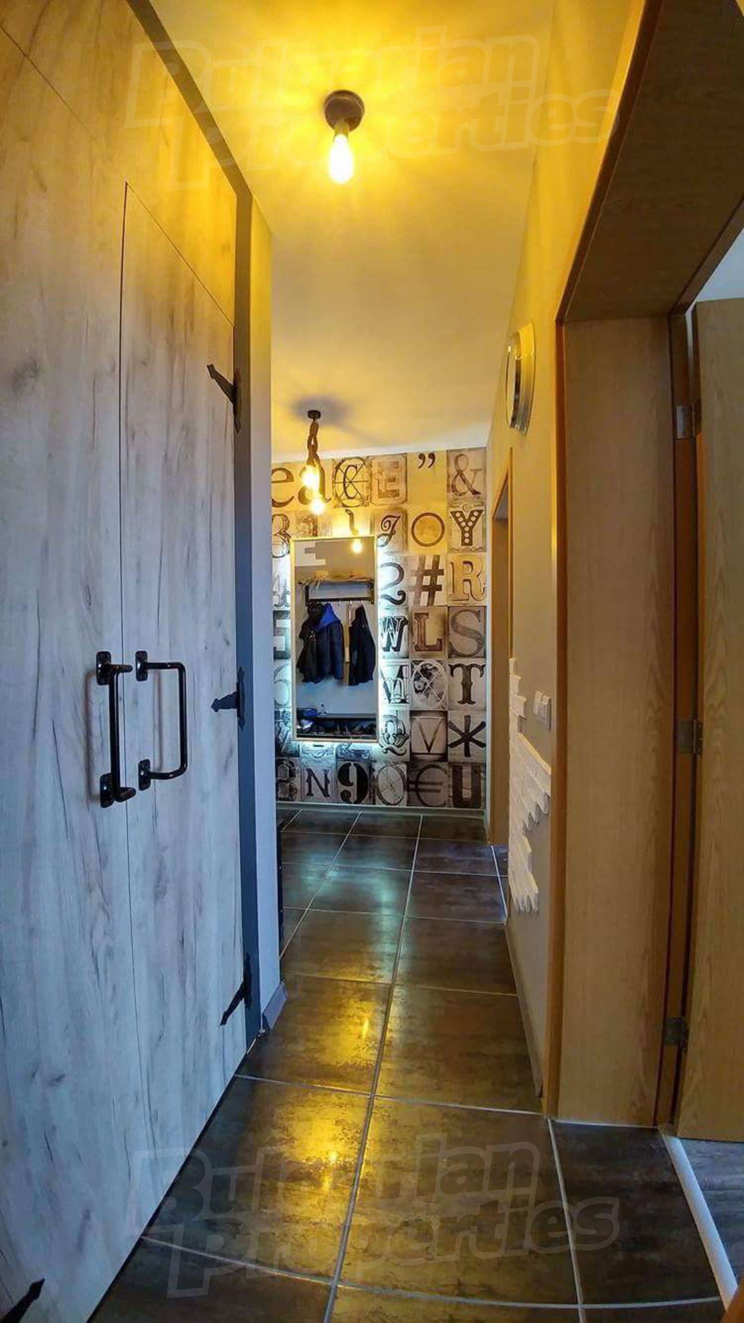 Gallery Picture 9