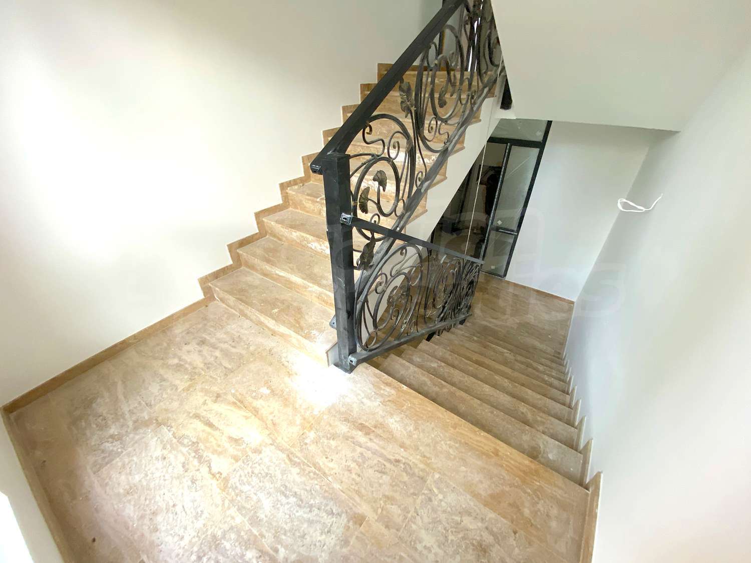 Gallery Picture 32