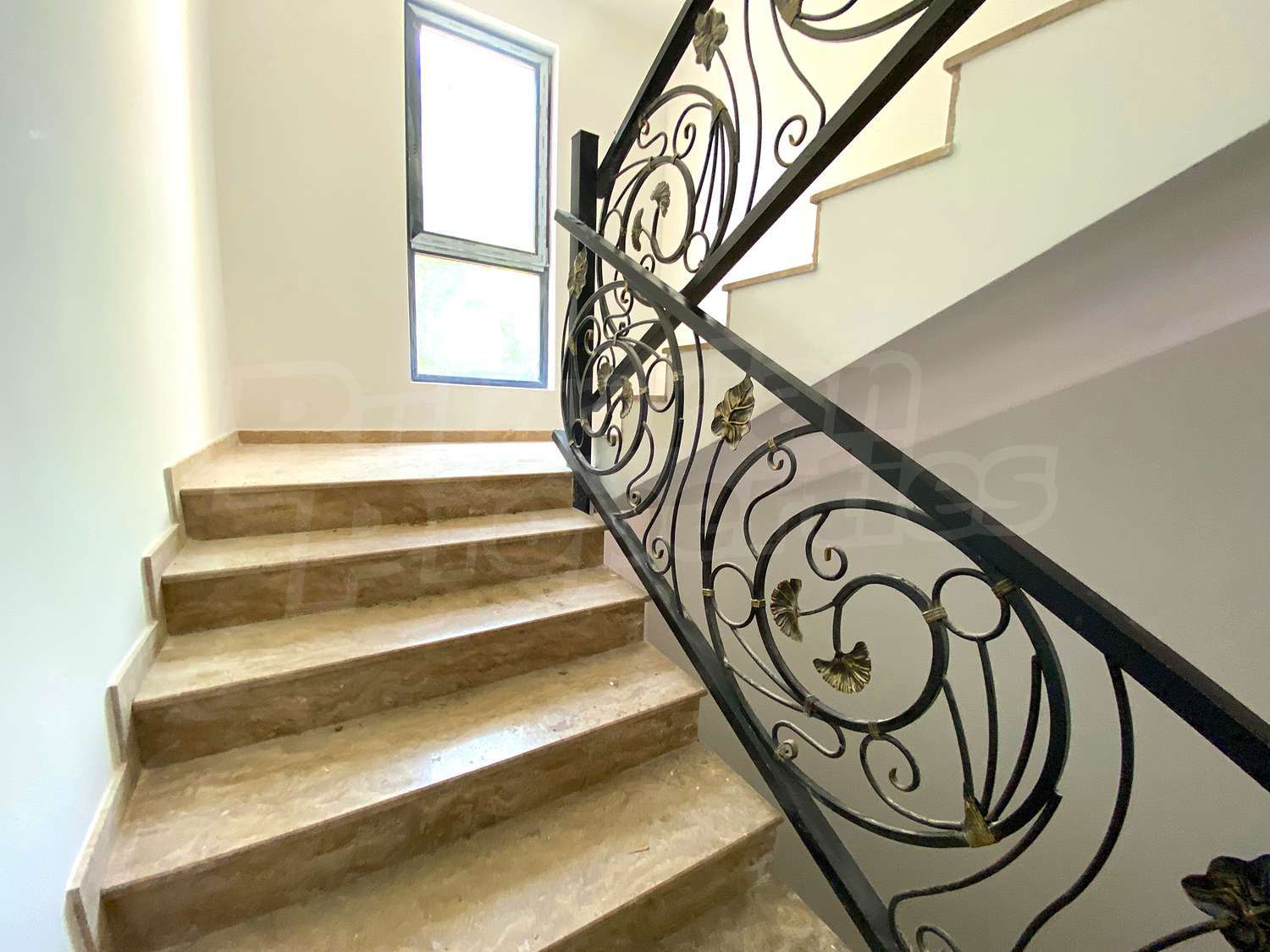 Gallery Picture 33