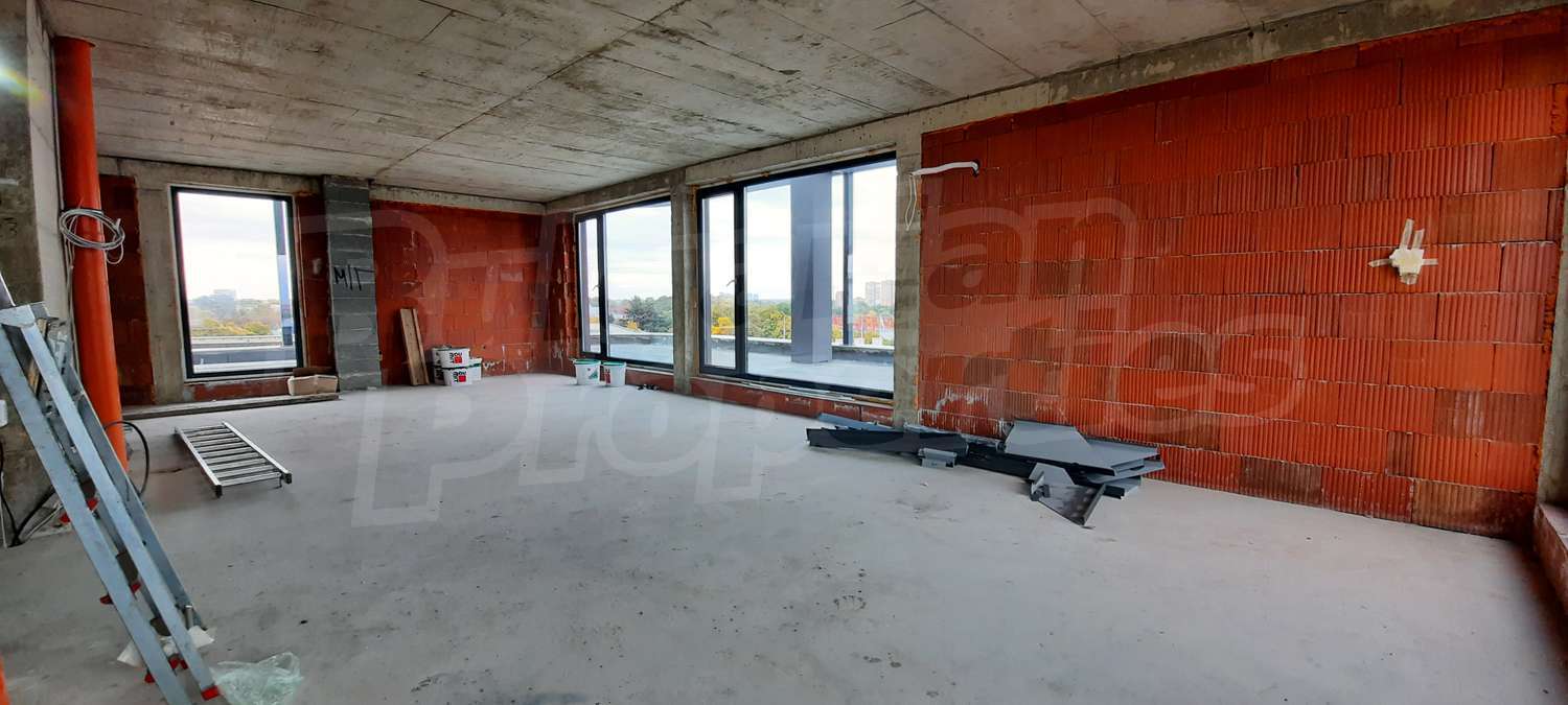 Gallery Picture 4
