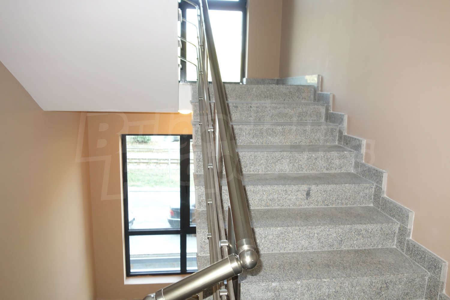Gallery Picture 9