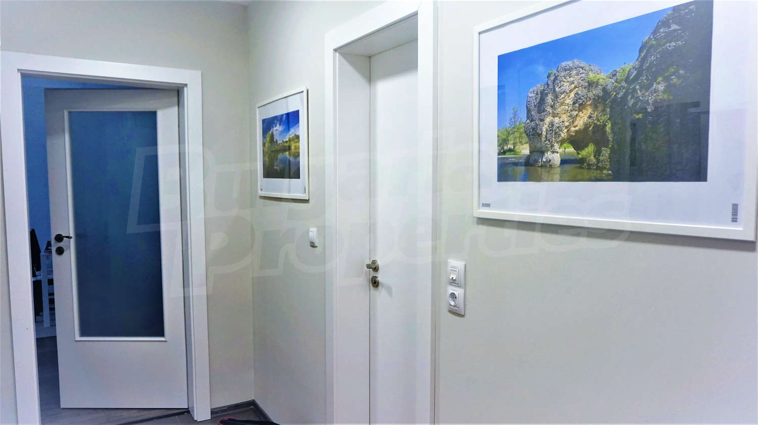 Gallery Picture 12