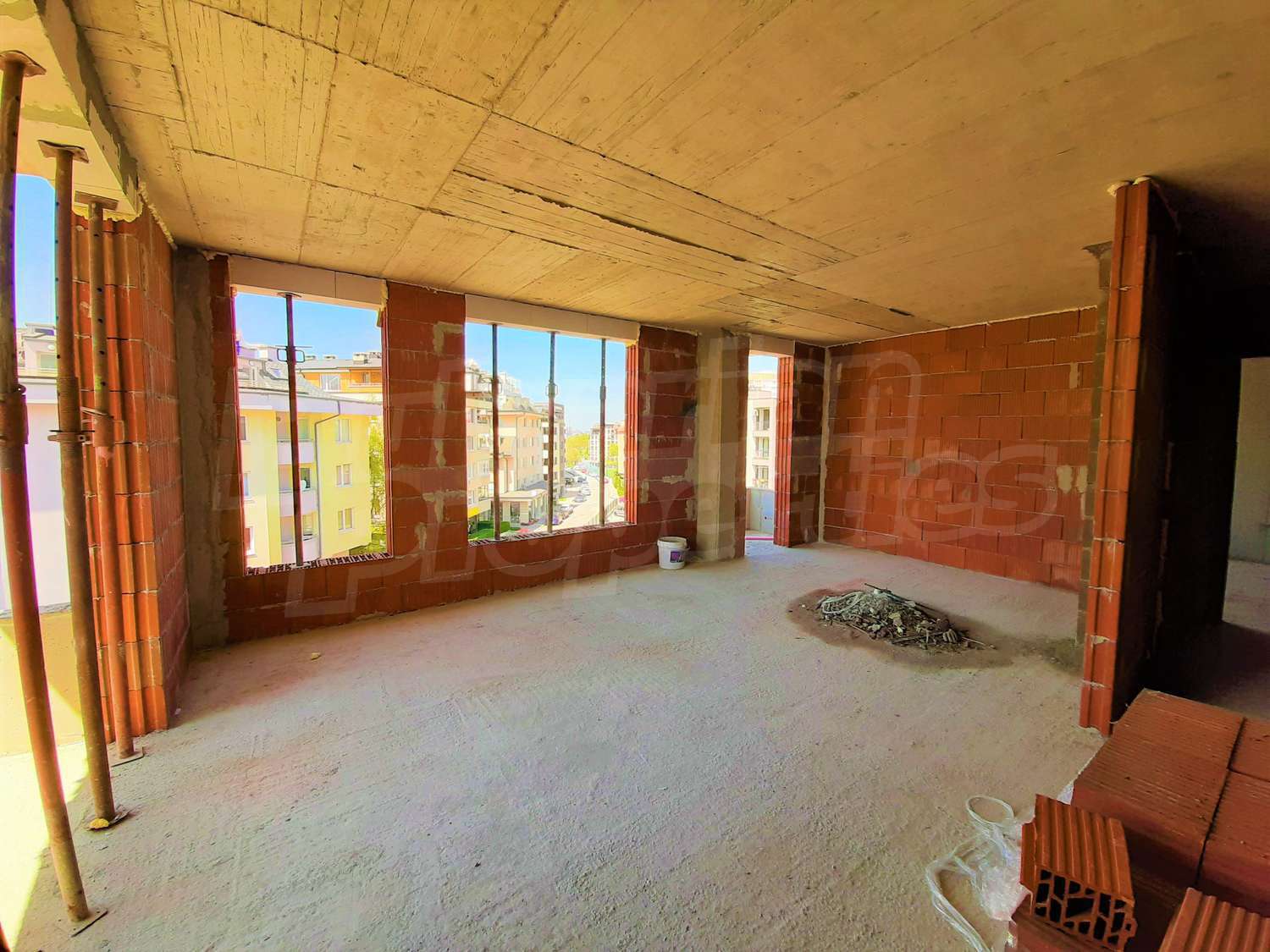 Gallery Picture 13