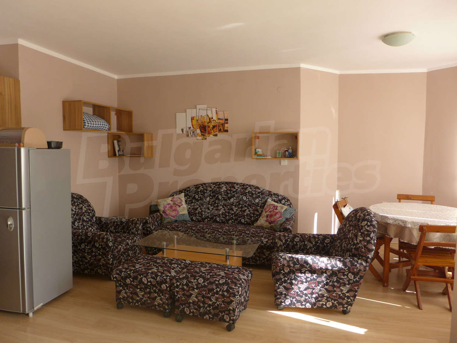 Gallery Picture 2