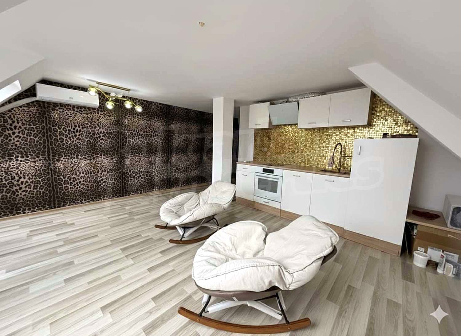 Модерно обзаведен двустаен апартамент в кв. Малинова долина