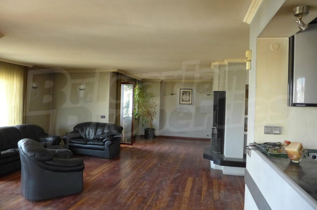 Comfortable apartment near South Park and Mall Paradise, with quick access to the center Comfortable apartment near South Park and Mall Paradise, with quick access to the center
