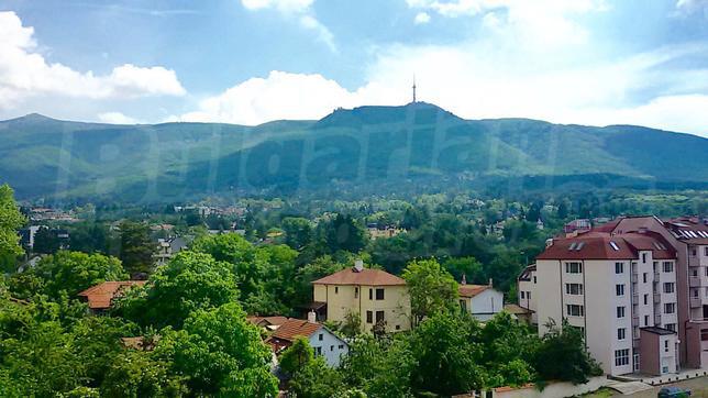 Warm and sunny apartment in Karpuzitsa district Warm and sunny apartment in Karpuzitsa district