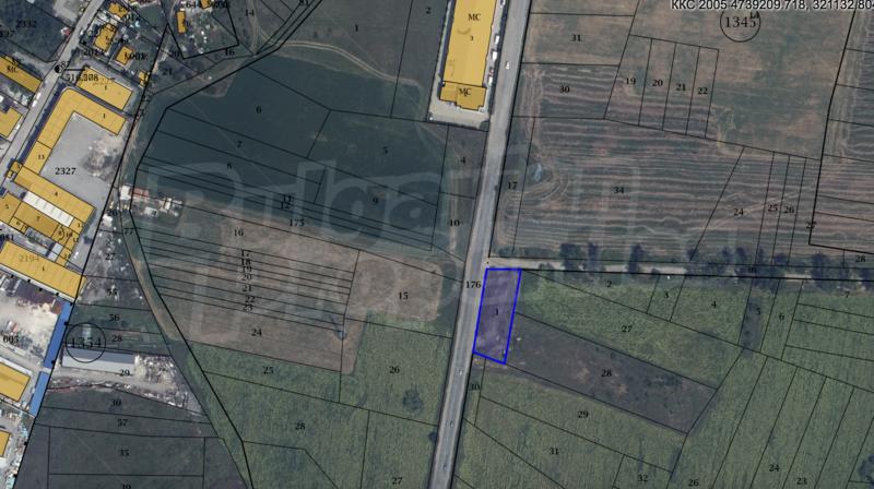 Property suitable for exhibition place or warehouses Property suitable for exhibition place or warehouses