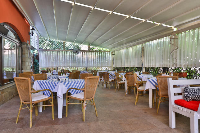 Fully furnished hotel with restaurant with summer garden Fully furnished hotel with restaurant with summer garden