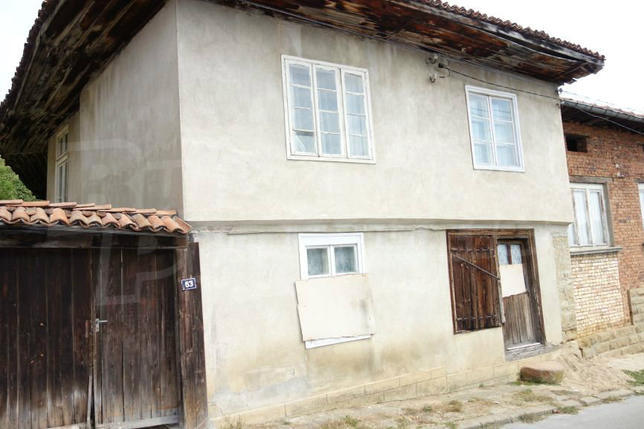 House for sale in the picturesque nature of the Elena Balkan House for sale in the picturesque nature of the Elena Balkan
