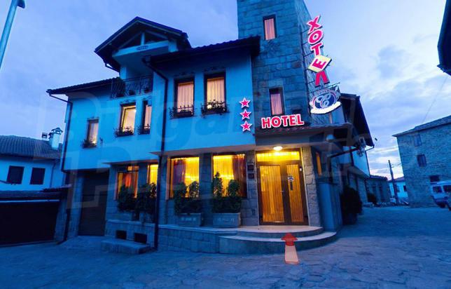 Hotel with wonderful views of fortress "Tsarevets" and surrounding hills Hotel with wonderful views of fortress "Tsarevets" and surrounding hills
