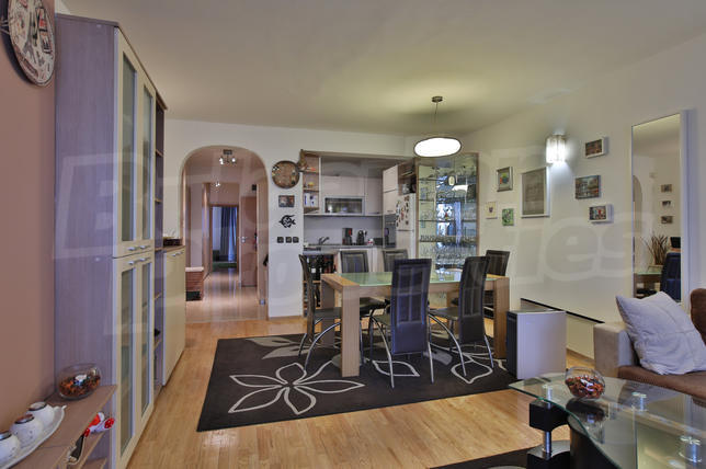 Fully furnished apartment with an underground parking space with the possibility of parking two cars Fully furnished apartment with an underground parking space with the possibility of parking two cars