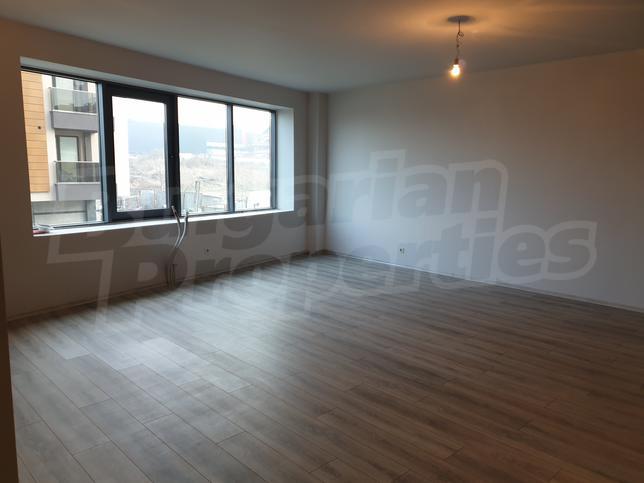 Bright and spacious property with convenient location near Cherni vrah Blvd. Bright and spacious property with convenient location near Cherni vrah Blvd.