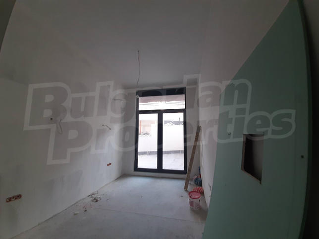 Large property with English yard in a prestigious new building in Lozenets district Large property with English yard in a prestigious new building in Lozenets district
