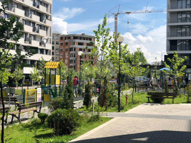 One-bedroom apartment in a complex with many amenities in Druzhba district One-bedroom apartment in a complex with many amenities in Druzhba district