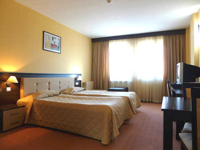 Furnished apartment in Bansko with rental program. Furnished apartment in Bansko with rental program.