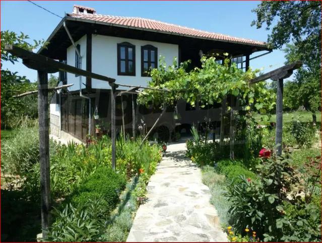 Two-bedroom house with typical Elena Balkan architecture Two-bedroom house with typical Elena Balkan architecture