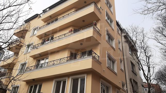 3-bedroom penthouse in the centre of the city 3-bedroom penthouse in the centre of the city