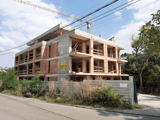 A boutique building with a limited number of apartments A boutique building with a limited number of apartments