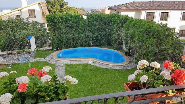 Spacious, luxury furnished three-storey house for rent Spacious, luxury furnished three-storey house for rent