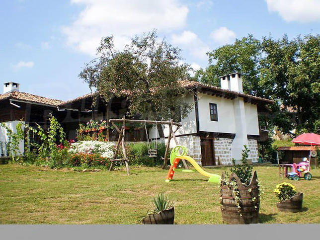 Excellent rural property in the pure nature of the Elena Balkan Excellent rural property in the pure nature of the Elena Balkan